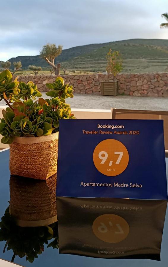 Apartamentos Madreselva Fernan Perez Εξωτερικό φωτογραφία
