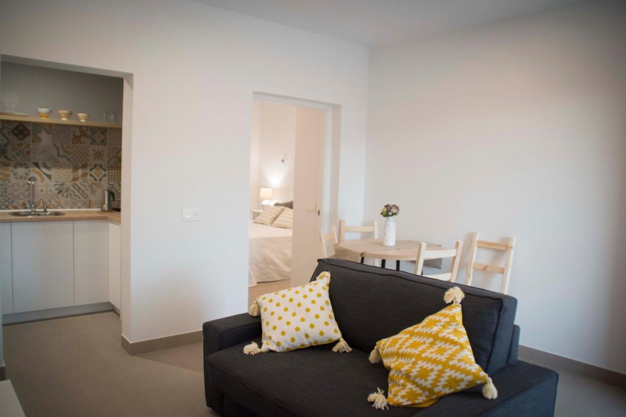 Apartamentos Madreselva Fernan Perez Εξωτερικό φωτογραφία