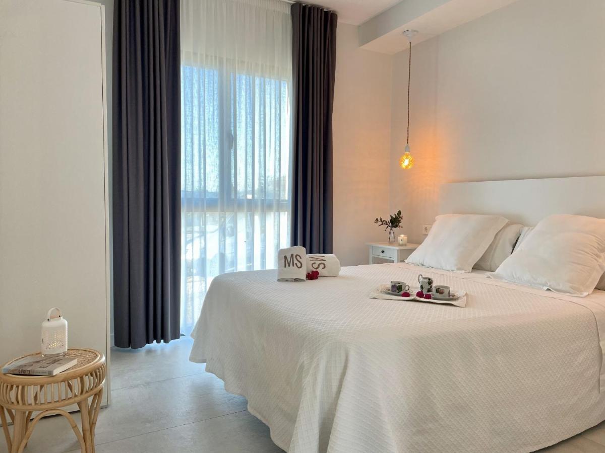 Apartamentos Madreselva Fernan Perez Εξωτερικό φωτογραφία
