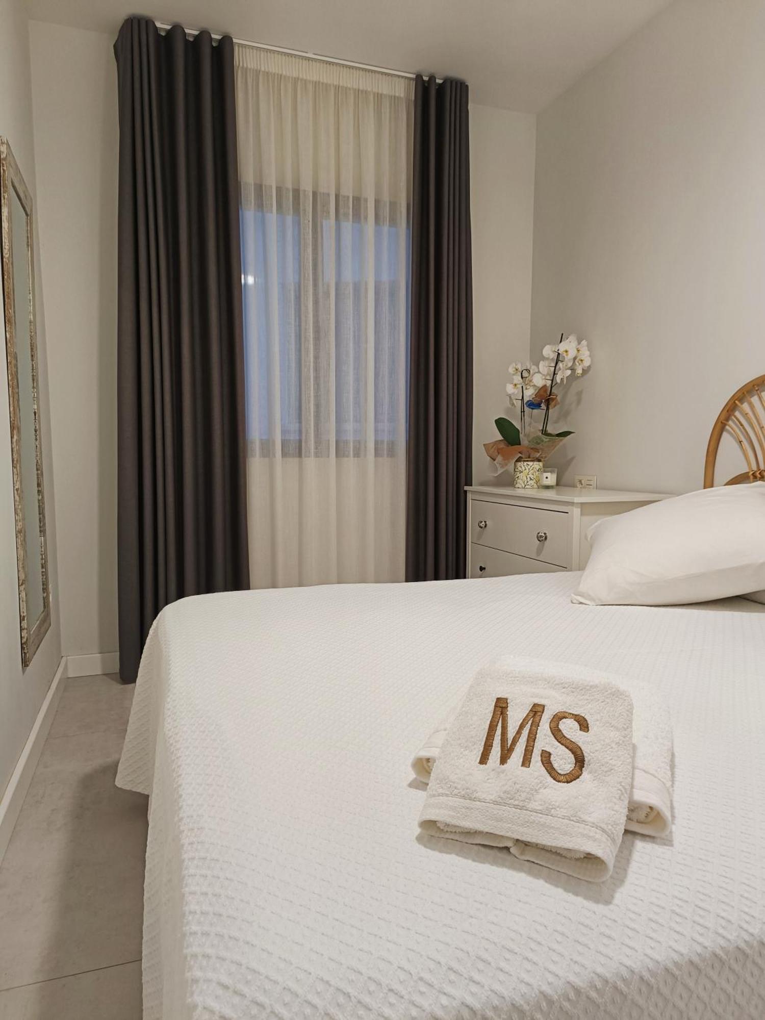 Apartamentos Madreselva Fernan Perez Εξωτερικό φωτογραφία