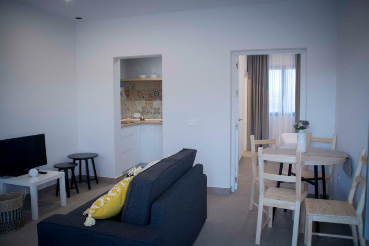 Apartamentos Madreselva Fernan Perez Εξωτερικό φωτογραφία